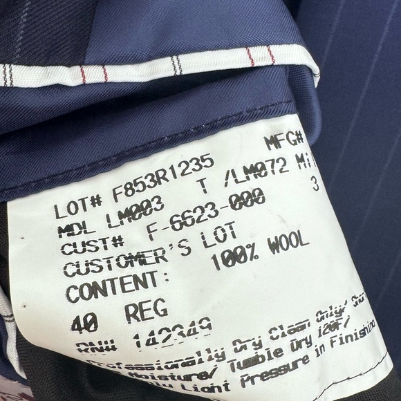 Hickey Freeman | 40R | Suit | Navy Jacket & Pants - Picture 6 of 8